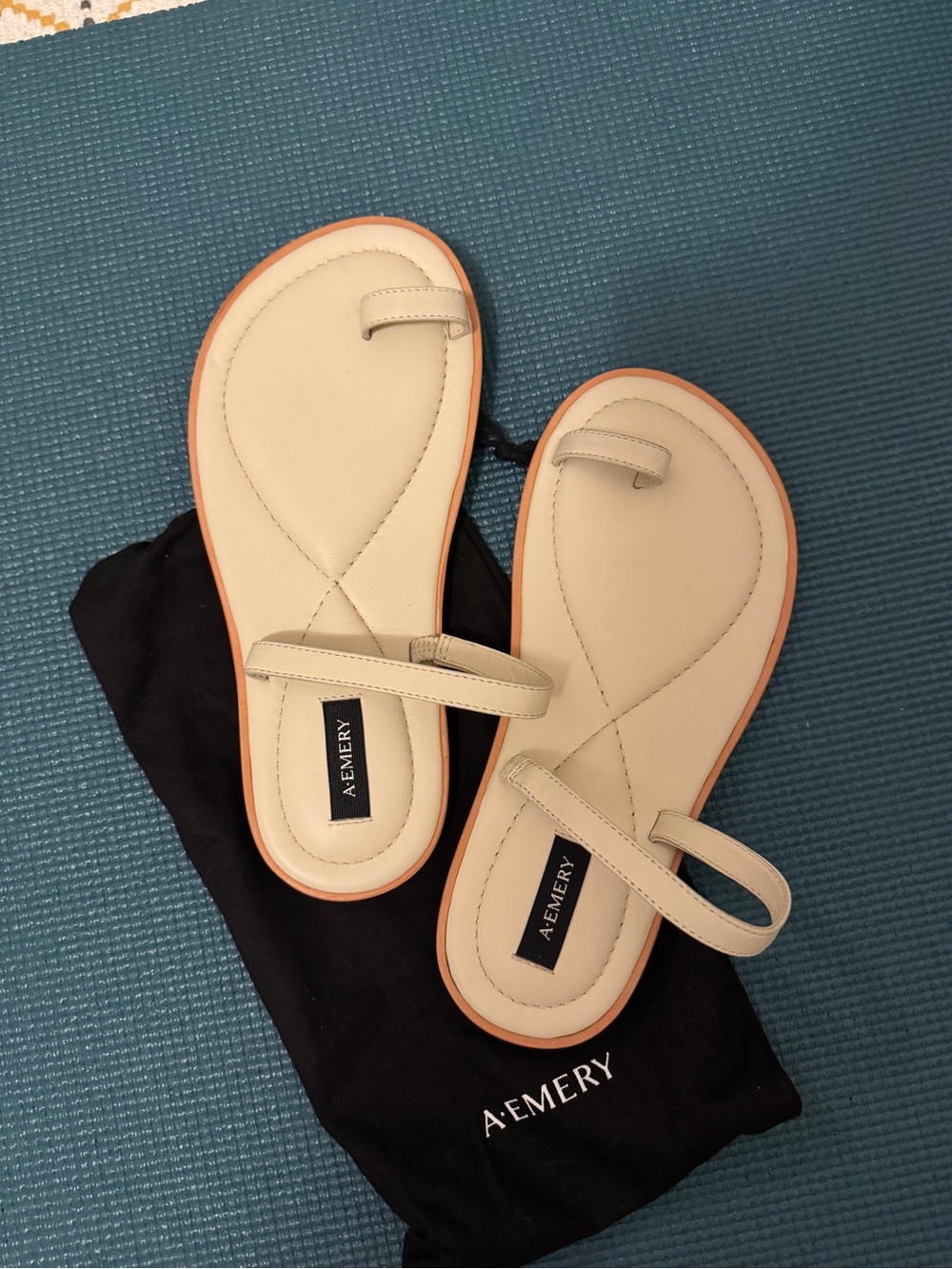 NIB A.EMERY Turi Leather Slip-on Sandals in Eggshell, 38